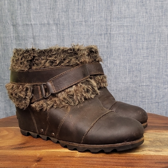 SOREL Joan Of Arctic Wedge Ankle Boots Faux Fur Trim NL1984-010 Brown Size 8.5 - Picture 11 of 12